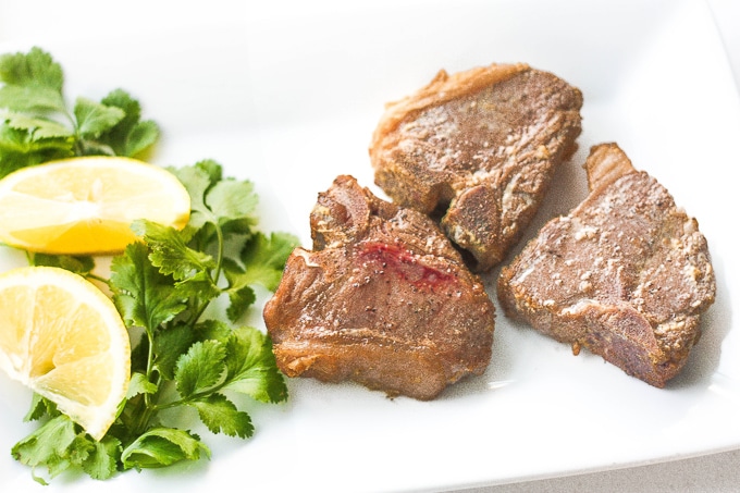 波斯式羊排(羊肉串):多汁、鲜嫩、味道浓郁,羊肉串将是你最喜欢的羊排制作方法。