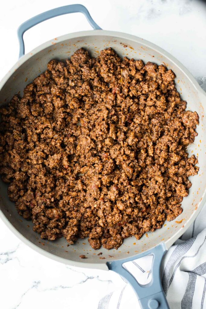 牛肉炸玉米饼是美味的,真实的,所以容易制作。他们好吃的,辛辣的,奶油和新鲜。墨西哥的完美配方嘉年华。| aheadofthyme.com
