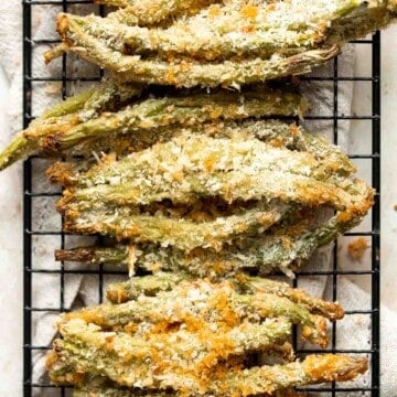 烤绿豆薯条味道鲜美，酥脆，营养丰富。这些蔬菜作为健康的开胃菜、零食或配菜，既快捷又简单。| aheadofthyme.com