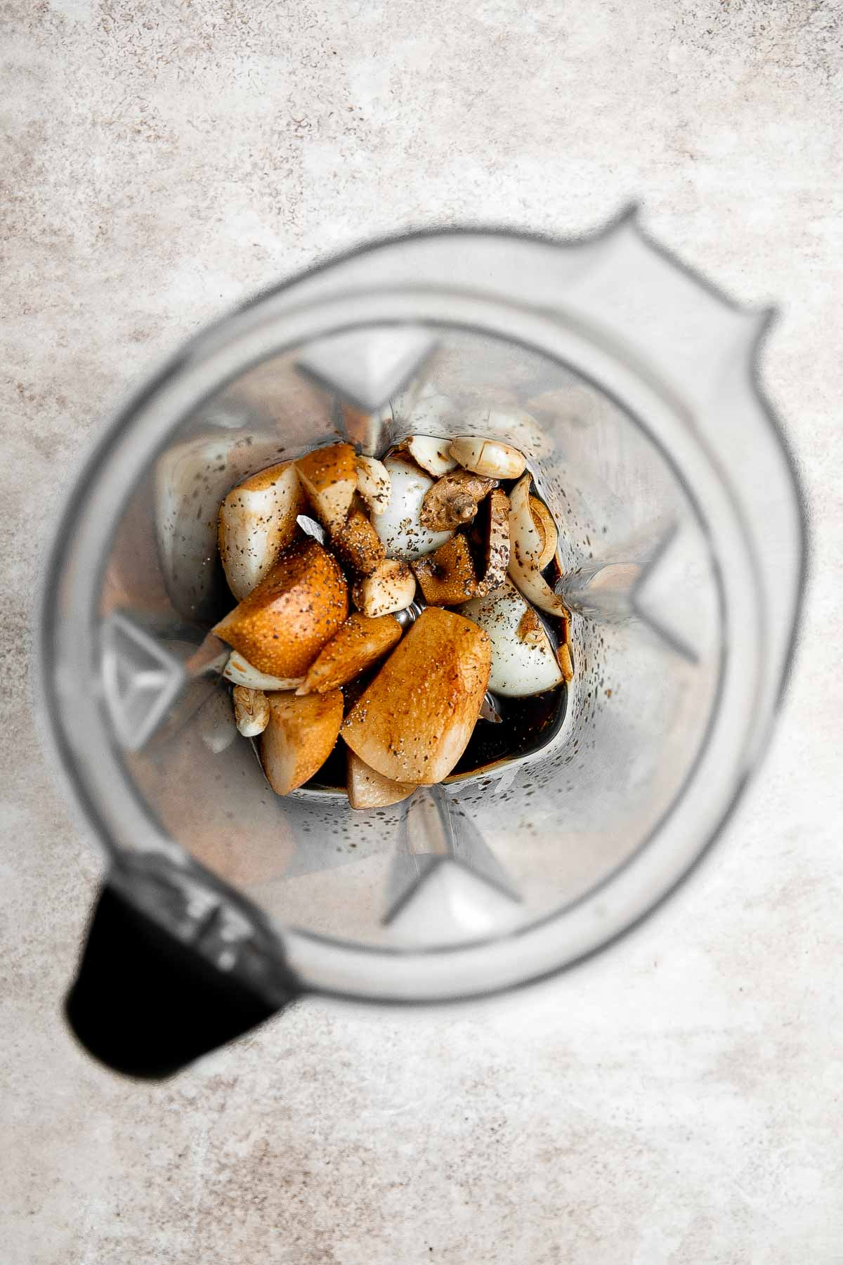 韩国烤肉是一个美味的牛肉,快速和容易与切成薄片的牛肉腌制30分钟的餐美味的甜食和美味蒜酱油。| aheadofthyme.com