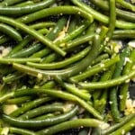 柠檬帕尔马绿豆是完美的任何主菜餐一起吃晚饭——黄油,柠檬和干酪。这种快速配菜很容易在20分钟。| aheadofthyme.com