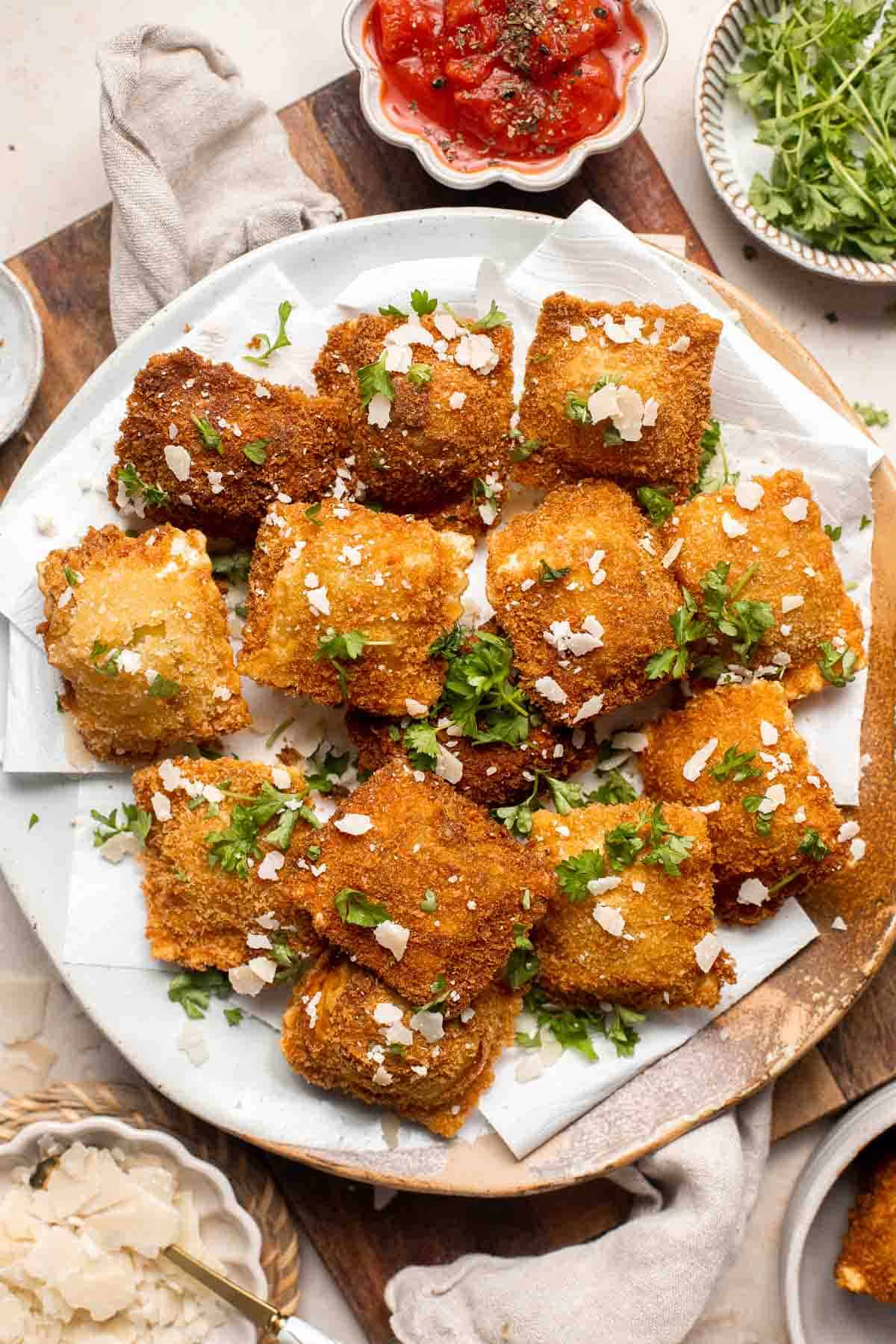 烤馄饨是一个典型的意大利开胃菜,酥脆焦黄,内心温柔和粘性。在不到30分钟!| aheadofthyme.com